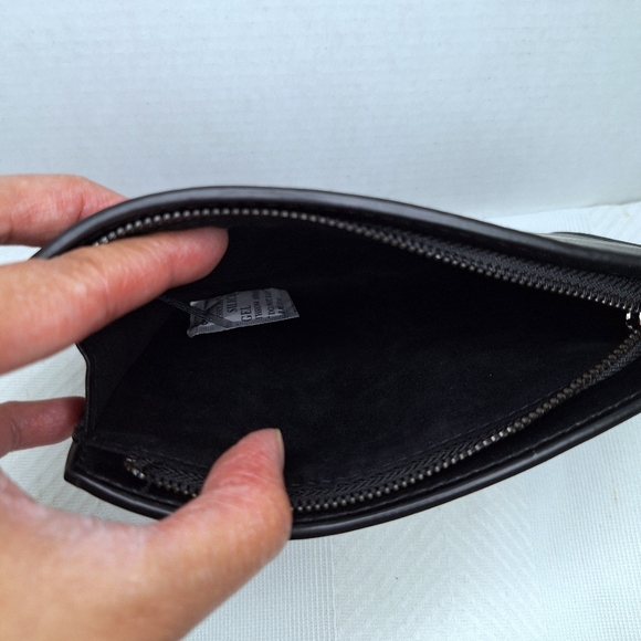 Narciso Rodriguez Parfums Womens Black Faux Leather Zip Clutch Wallet Pouch - Picture 9 of 15